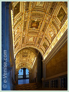L'escalier d'Or du Palais des Doges à Venise