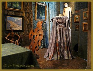 Le Musée Mariano Fortuny au Palazzo Pesaro degli Orfei à Venise