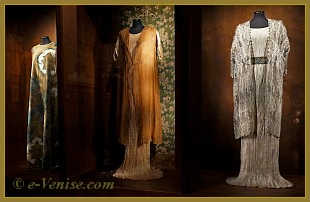 Robes Mariano Fortuny “Delphos” avec survestes assorties