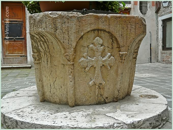 Le Puits de la Corte del Tentor à Venise dans le sestiere de San Marco
