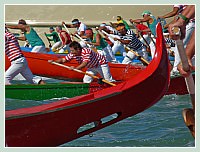 La Regate Historique de Venise 2009, la Regata Storica : La régate inter-clubs nautiques de Venise sur gondoles à 4 rameurs