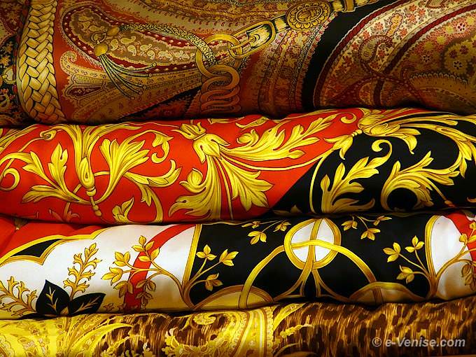 Tissus de soie Colorcasa à Venise
