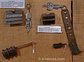 collection de serrures et verrous antiquités Venise