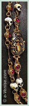 Sigfrido Cipolato Orfèvre à Venise, détail du double collier avec crânes