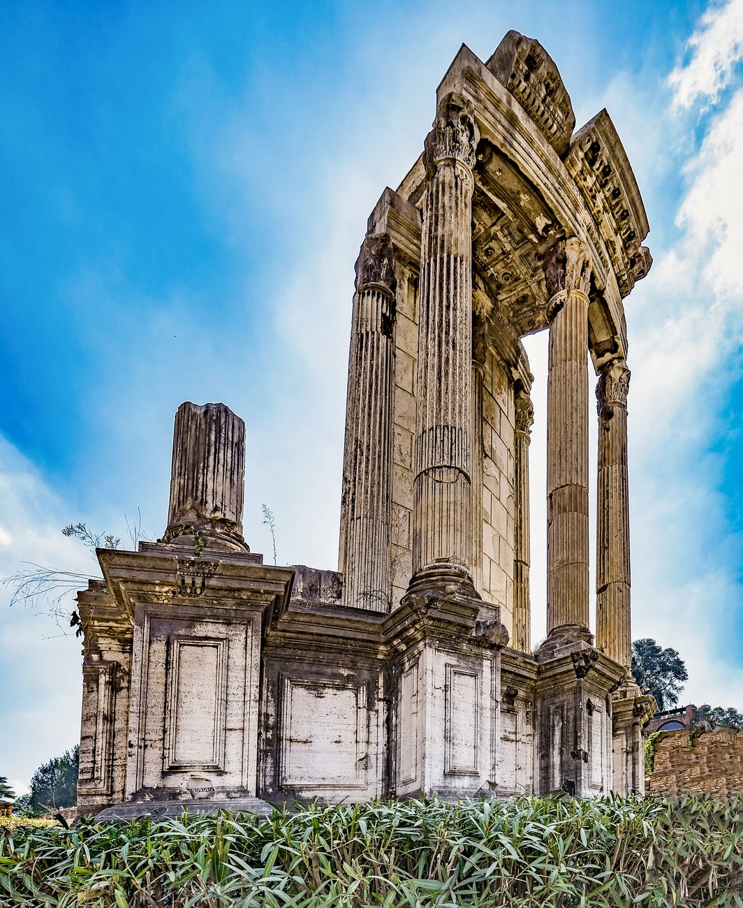 Temple de Vesta et Maison Vestales au Romain